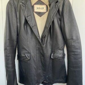 JAKETT leather coat